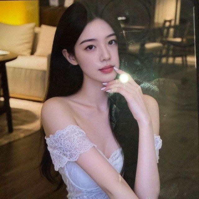 @isabellequeensofgold